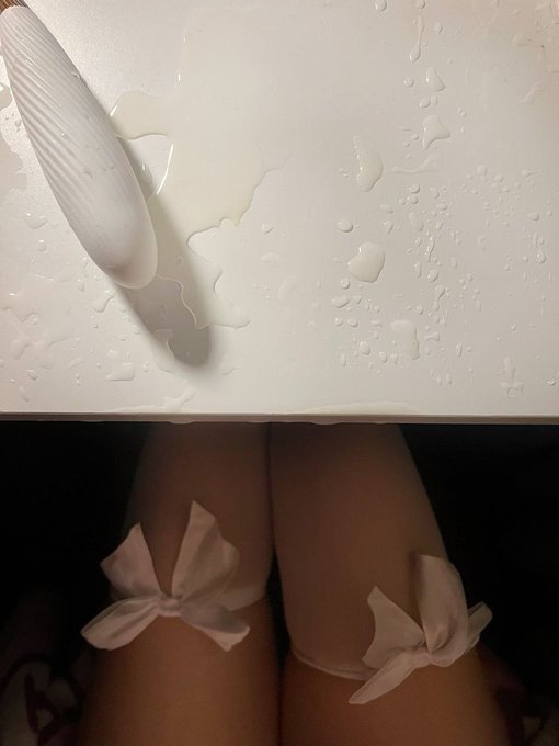 diaaaa7771's tweet photo. 这个点还有真人吗                                                                                                                                                                                                                                                          我想想发福照🥰 https://t.co/0nbYpIEMRh