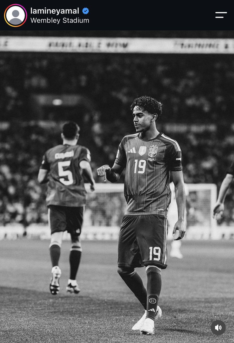 AtaqueFutbolero's tweet photo. “ÓDIAME O ÁMAME, NO ME IMPORTA”.

El post de Lamine Yamal, tras su gol en Wembley. 👀🇪🇸 https://t.co/pbzyltOlMH