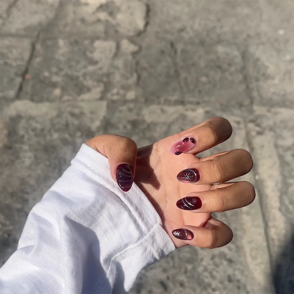 hneyystar's tweet photo. @reginaxx13 kakk aku kmrn nail art hampir mirip kayak gini 170k udah +extension https://t.co/kkdhK5w5L0