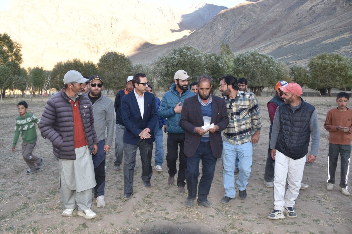 LadakhTimes's tweet photo. DC Drass tours villages, reviews public issues and development needs https://t.co/SSgtBnINR1