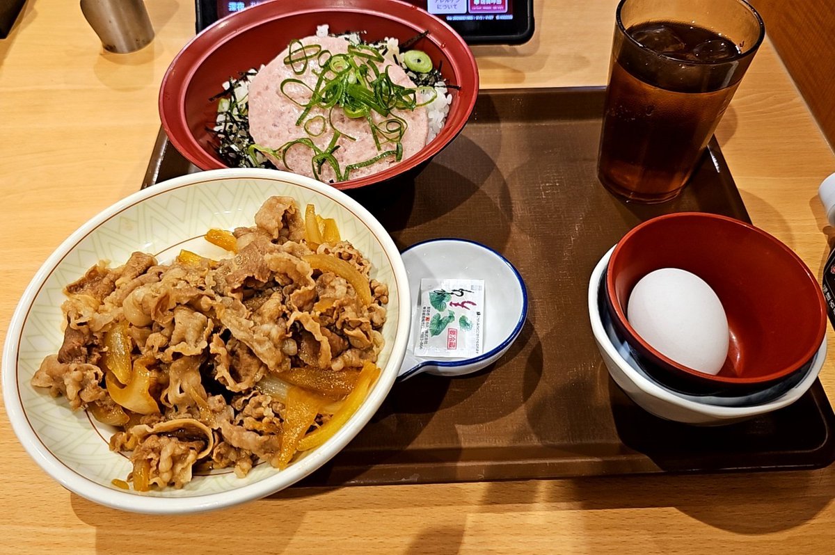 baaaaaaaabaaba's tweet photo. すき家！ https://t.co/FnGv5vEmkM