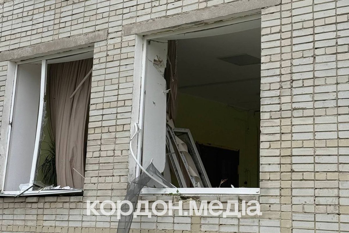 pogrebeckij's tweet photo. 💔Одна із загиблих у Сумах - Кате��ина, їй було 16 років. Дівчинка пішла в магазин. Коли ж почула небезпеку КАБів на місто, то почала бігти до найближчого укриття. Але не встигла, дитину привалило деревом.
ㅤ https://t.co/oSwoKqTU1I