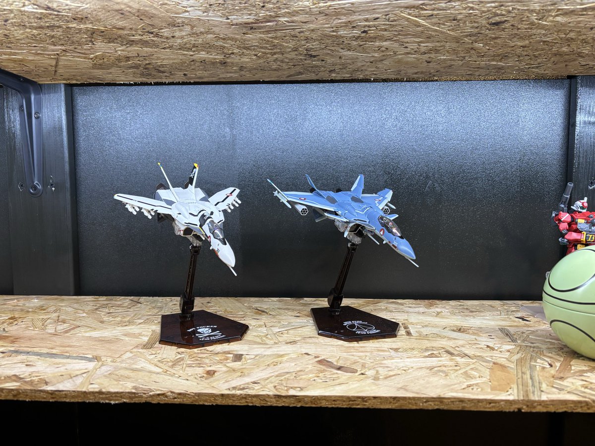 ankou_R6's tweet photo. 引っ越し後初めて出したVF-0DとVF-0S
Sに至っては箱から初出し https://t.co/sZ4nY5jdnR