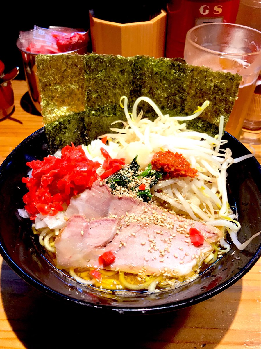 FuckiJoo's tweet photo. 横浜家系ラーメン 横横家 仙台店

家系ラーメンかため、こいめ、おおめの天地返しで〆ます！
脳天にガツンとくるしょっぱさは久しぶりです！
ごちそうさまでした！ https://t.co/d98b18EU6i
