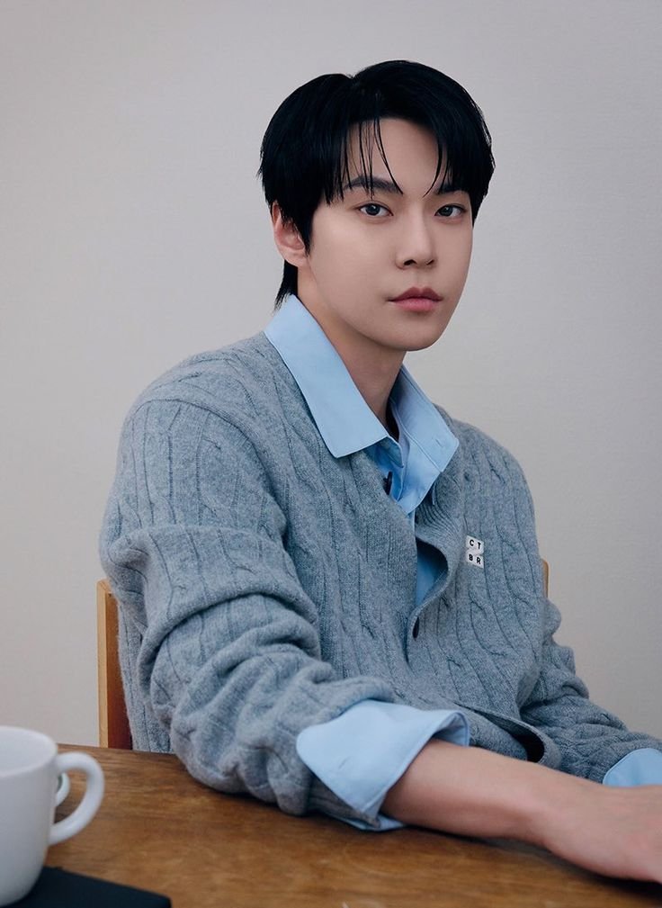 _7726jdat's tweet photo. 이혼하고 딸이랑 같이 잘 살려고 했는데 15년 전에 고백 차버린 알파 금수저가 들이댄다

알오물 재도 https://t.co/902v1h6elD