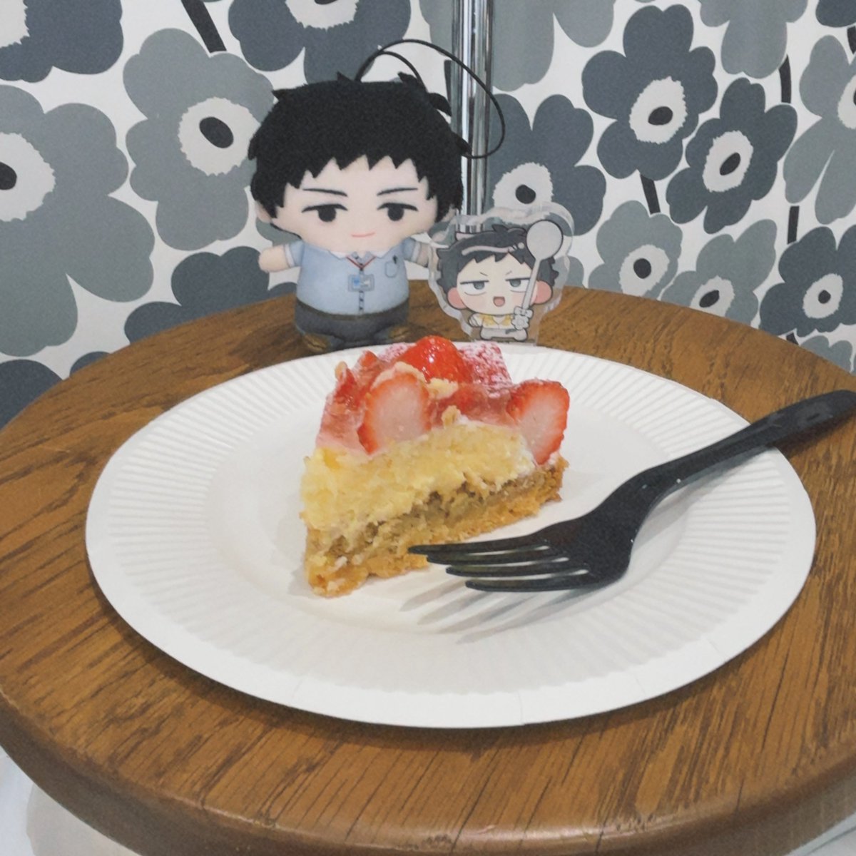 misosoup51_2's tweet photo. ※コスプレ
弟子の誕生日撮影参加したぞ🖥️
ケーキ美味しかった https://t.co/YLHDmS5RTa