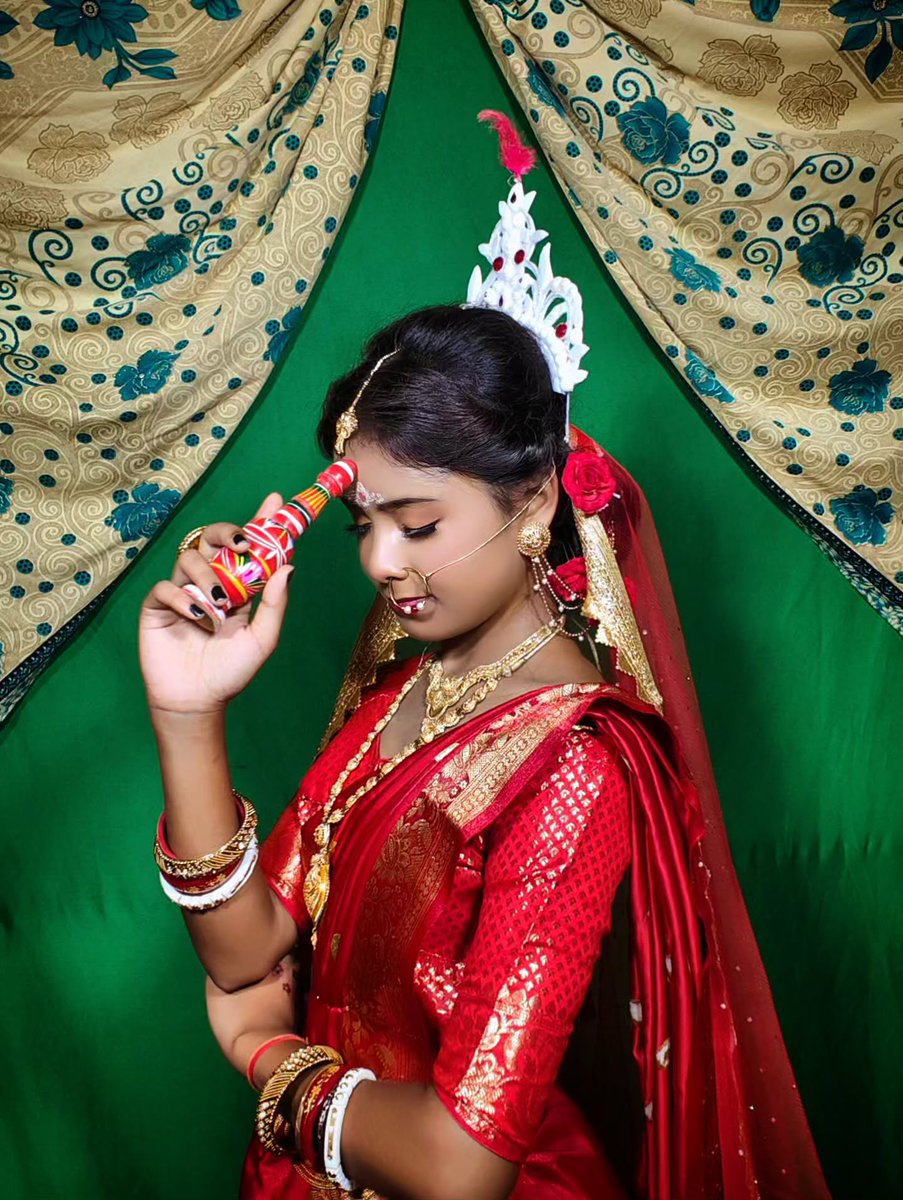 MackHainswfo's tweet photo. Bridal bookings for 2026–2027: bridal makeup and party makeup. https://t.co/RDPKXw5Ber