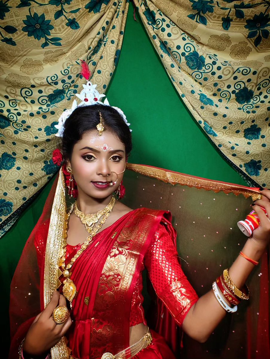 MackHainswfo's tweet photo. Bridal bookings for 2026–2027: bridal makeup and party makeup. https://t.co/RDPKXw5Ber