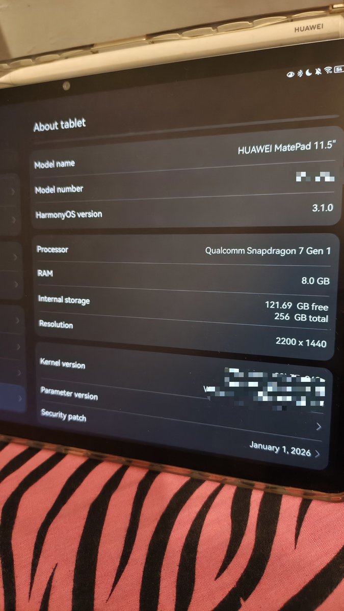 akunyaca's tweet photo. 💥REKOMENDASI TAB💥

aku pengguna Huawei MatePad 11.5 papermate edition😁🤚🏼

cocok banget buat kerja dan kuliah‼️
rekomendasi toko: 
https://t.co/c8naKHpYXW
https://t.co/L00r0L9PSA

+ ga berat samsek
+ udah ada wps pc level (ga usah download Ms Word) 
+ layar ga mantul cahaya https://t.co/vIeyBsKkVS