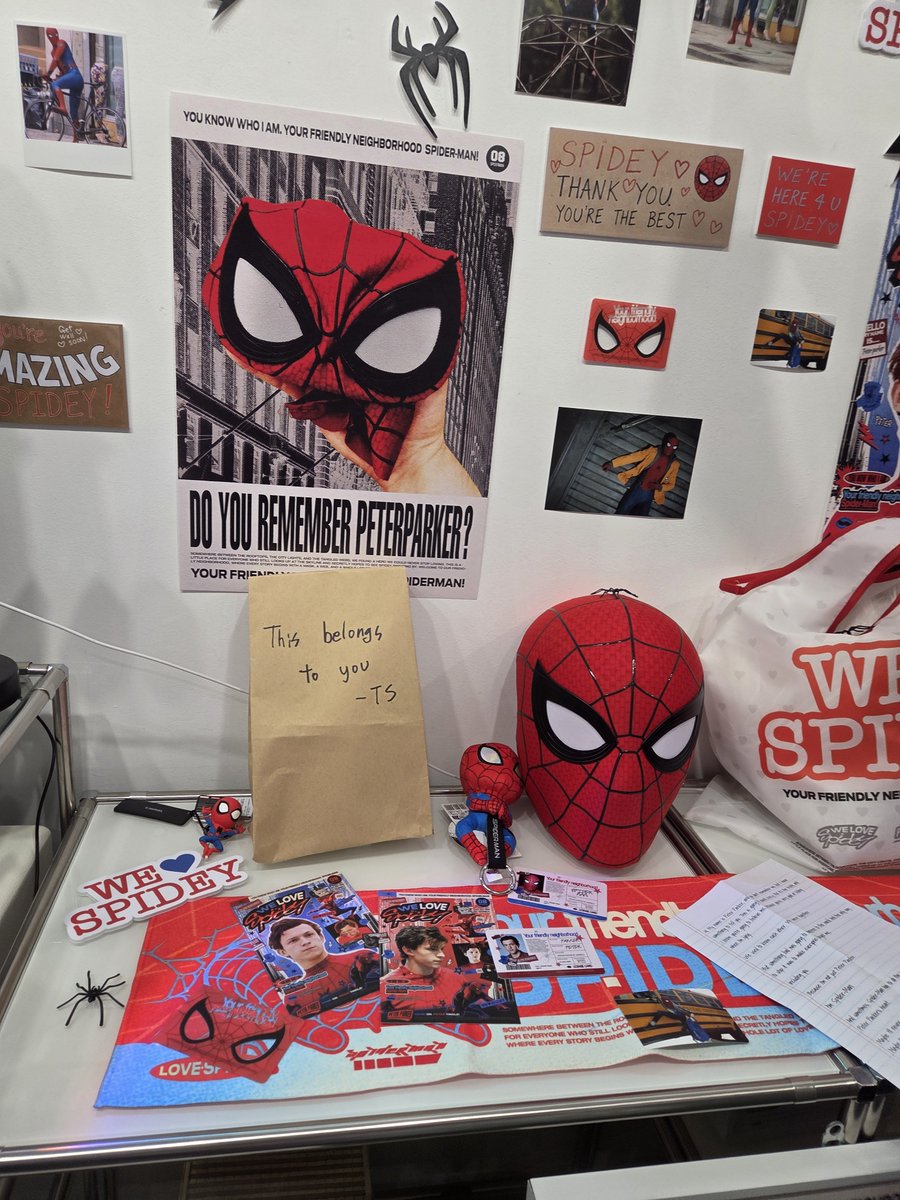 kwaljabulla's tweet photo. #스파이더맨 #WES2SPIDEY

어느 행사를 갈 때마다 느끼는 거지만 행사가 좋은 건 역시 같은 걸 좋아하는 사람들끼리만 모여서 함께 행복해하는 거 같다. 이렇게나 많은 사람이 피터 파커를 사랑하는데 왜 거지지. 아무튼 카페는 너무 예뻤고 그냥 가슴이 뻐렁찼다. https://t.co/PNzmYEkkuY