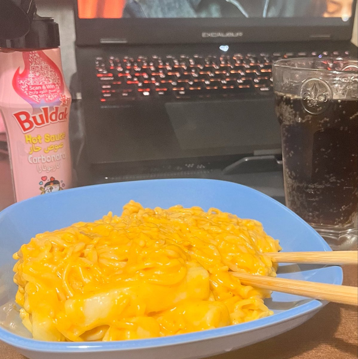 zaniskonuz's tweet photo. noodle 160 kcal diye tteok’larla yaptigimiz sov https://t.co/Q7KchjjxNQ
