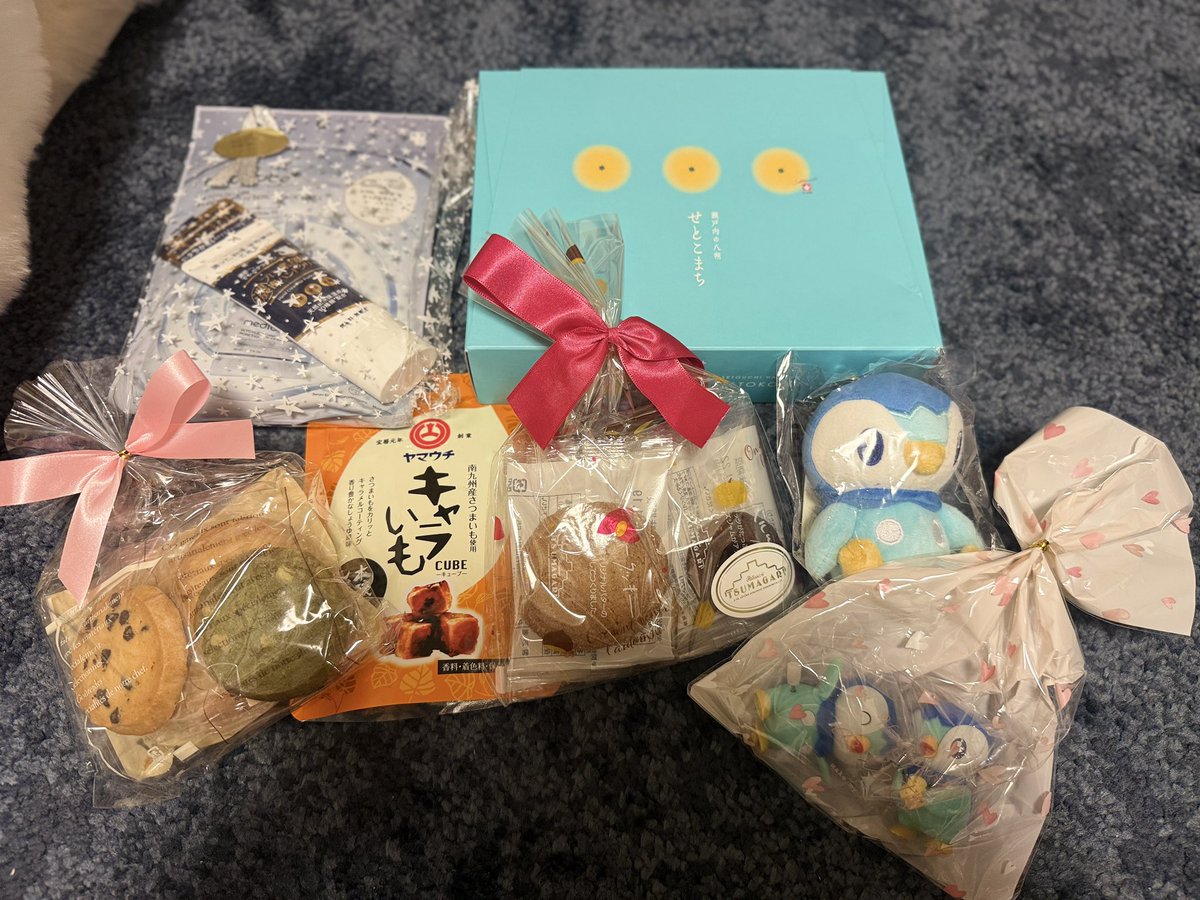 kanakoo_0718's tweet photo. あっという間の2日間で、帰宅してちょっとさみしさが

みなさんのニッコニコの笑顔にとにかく癒された2日間でした☺️✨

#福山王国　最高だ！

旅館の食事も美味しく、食べ過ぎてしまった

いただきものもありがとうございます✨

アワビは殻から全然剥がれなく、社長が全員分剥がしてくれました笑 https://t.co/pXV4AmZIOA