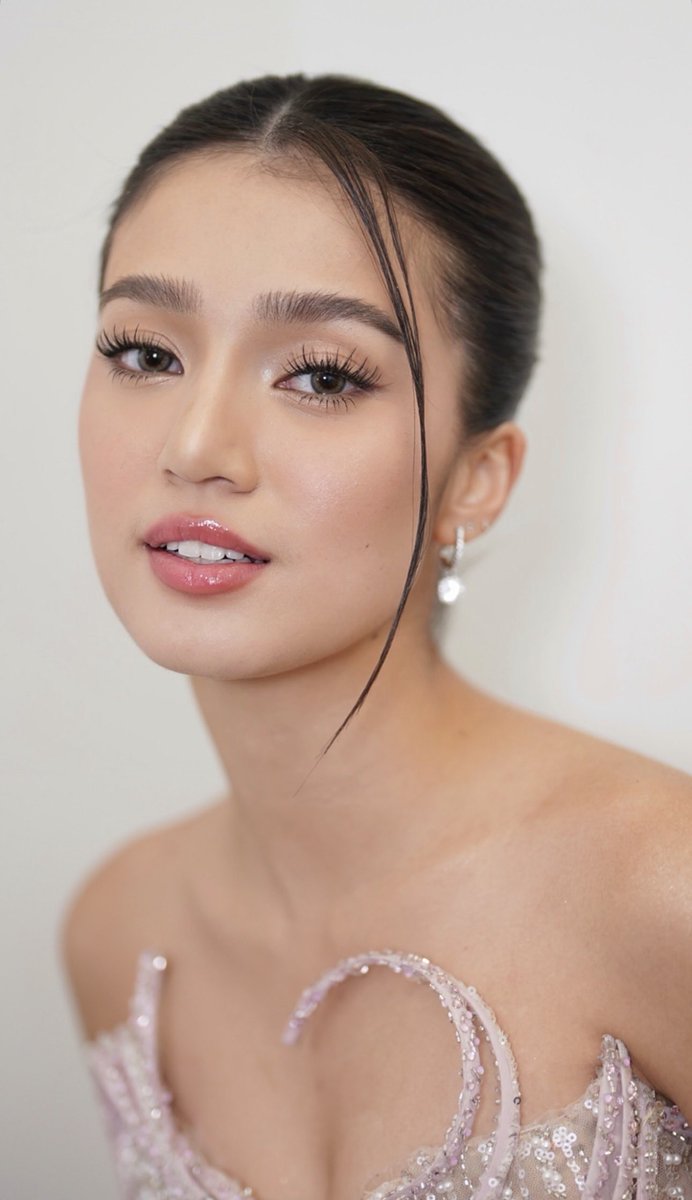 A_itsme__'s tweet photo. This dyosa! 🤩
It’s her natural beauty, enhanced by a touch of Mama Jake’s magic.✨

#BelleMariano https://t.co/af3XnFe0b5