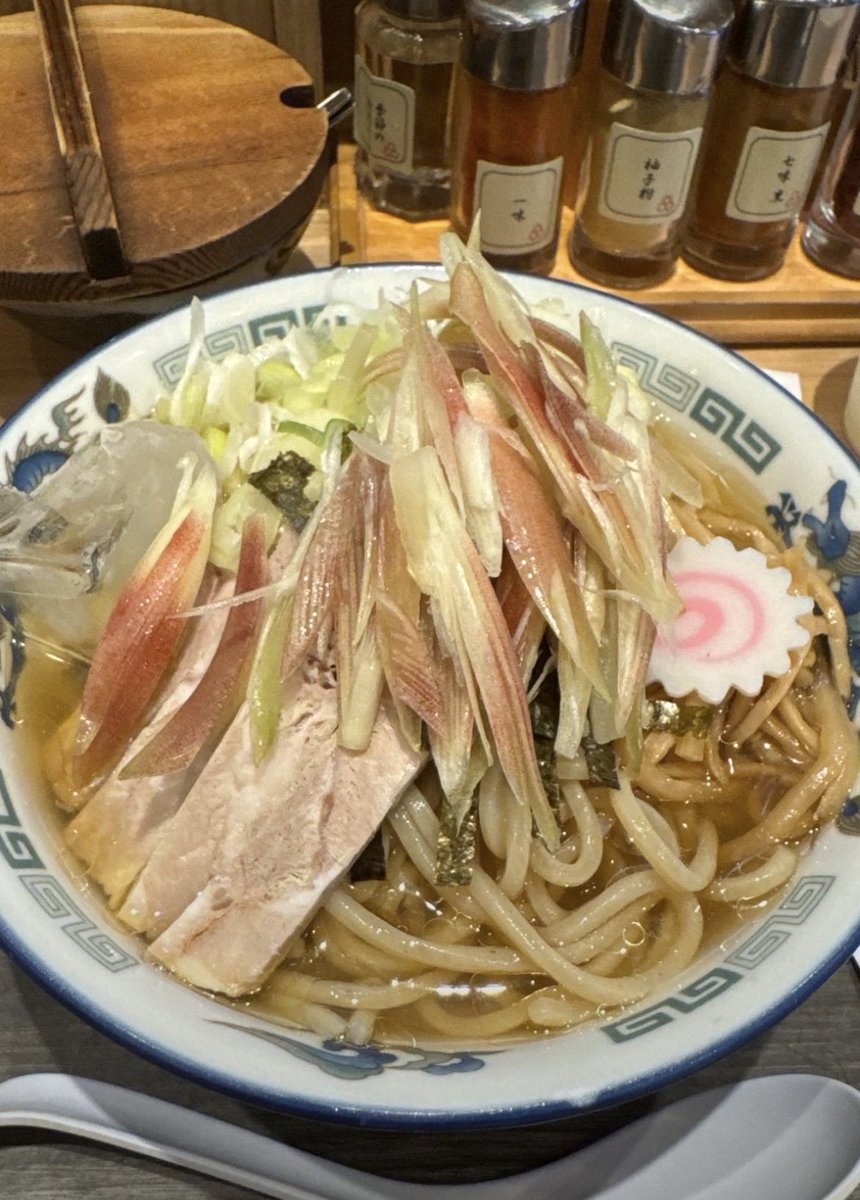 ivlxgg's tweet photo. 秋葉原ラーメン https://t.co/3SGb8gefIR