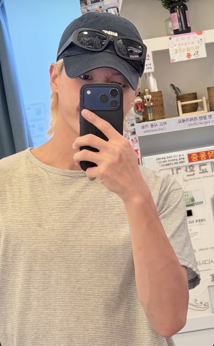 Just_wy_'s tweet photo. 260927 우영 인스타스토리 🖤✨

#우영 #WOOYOUNG #ウヨン
#에이티즈 #ATEEZ https://t.co/F1T3bvSuoM