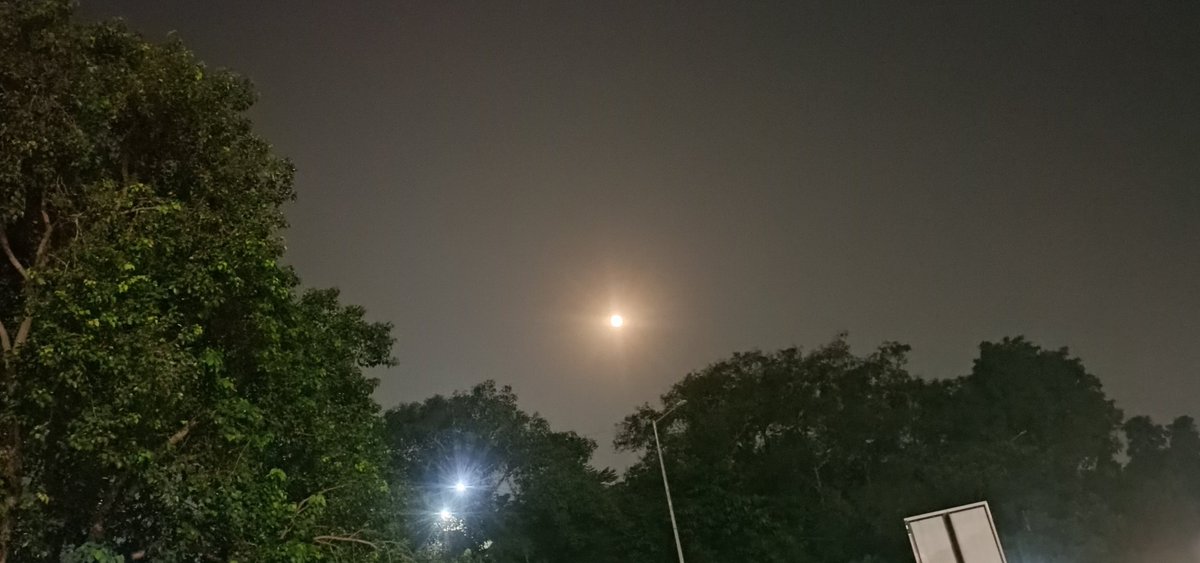 XVARSHA1's tweet photo. Quote with your Moon media 🌕 https://t.co/3hrXaiuFgI