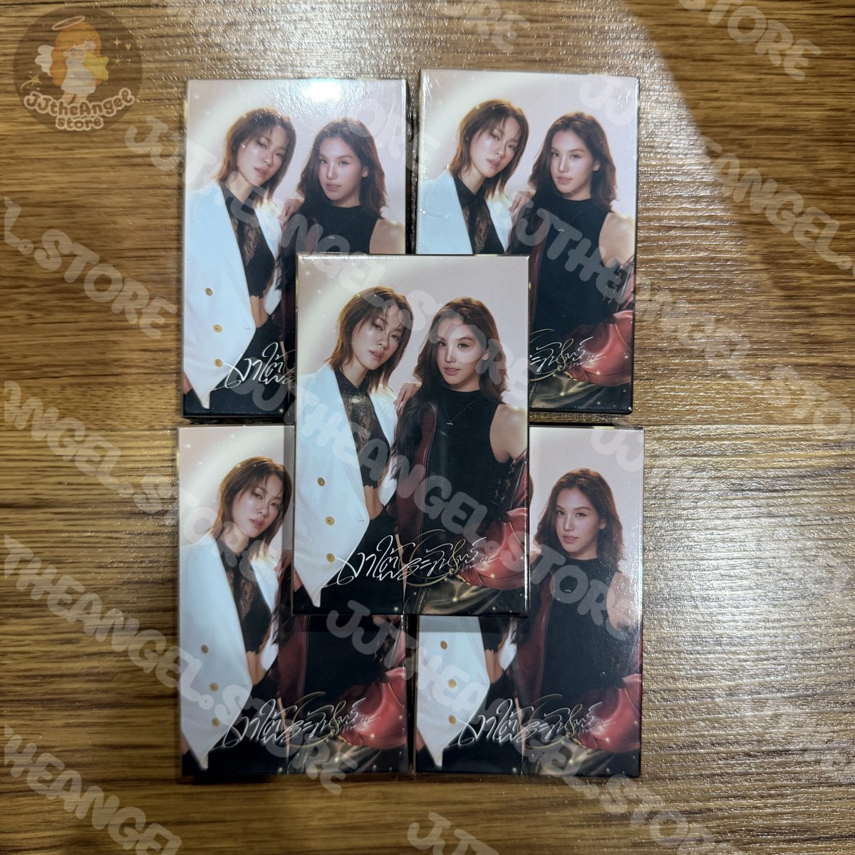 JJtheAngelstore's tweet photo. ✨Your Wishes Have Arrived ᯓ𓂃 #jjtheangelupdate 🎀 [代行]

🪽 #MoonshadowSeries Collectible Card Set (First Ep. - Online Round)
🪽 #FriendlyMexPrem 

他に欲しいものがあれば、ぜひ教えてくださいね。エンジェルが叶えてみせます！🧚🏼‍♀️🫶🏻

Let Angel help make your Wishes come true 『 your wishes, my missions 』

#JJtheAngelstore 🧚🏼‍♀️✨