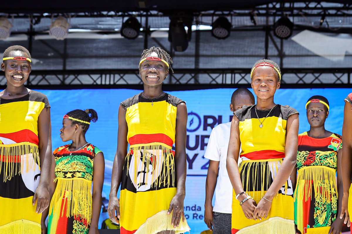 KagutaMuseveni's tweet photo. Later, at Mbale S.S. Grounds, during the celebrations to mark World Tourism Day, I encouraged our people to embrace the four sectors of wealth creation and take advantage of the opportunities in tourism.

Uganda has what Europe has and what Europe doesn’t have, including the snow-capped Rwenzori Mountains and our favourable climate. Tourism is a major global industry, worth about USD 11.6 trillion, and we must position ourselves to benefit from it.

If you love tourism, agriculture and want electricity, you must be against environmental destruction. Those who destroy wetlands are enemies of the future.

We must also extend last-mile infrastructure to areas such as Bududa and Manjiya to improve access, connect communities and support economic activity. 

I am glad that UWA and the Ministry of Tourism have woken up from kugona (sleep).