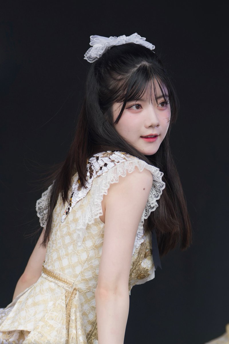 runxOCHANORMA's tweet photo. 秒間20枚撮影モードで撮ったので
こんな感じに似たような写真がある🙂

引用元の方が髪の毛とか跳ねて躍動感あって、さらに髪の毛が頬にかかって小顔効果もあったので、選んだ感じ

Juice=Juice

川嶋美楓📸 

#juicejuice
#川嶋美楓 https://t.co/1rfBz9fXMw
