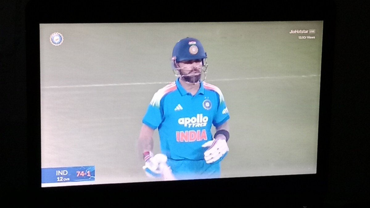 wth_vibes's tweet photo. Panauti me 😭😭, koi na 😭😭

Lessgo Kohli 💯+ https://t.co/nNfIg9S9Om
