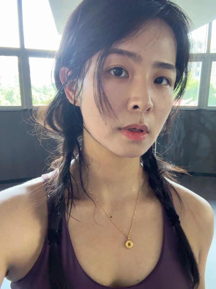 pekingorilover's tweet photo. 第一次来 X，90 后，已婚，喜欢健身和旅行。来这里看看不同的世界，也希望认识一些有趣的人。 https://t.co/XeM1iqHE6H