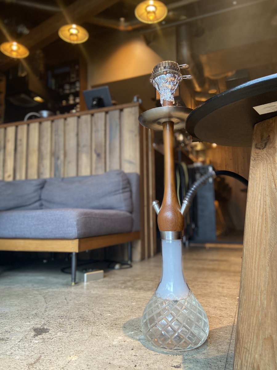 hpry3773's tweet photo. ✅️東京オススメシーシャ屋

高円寺→BRO shisha(@BRO_KOENJI )
三軒茶屋→Three(@three_sancha )
六本木→CA6DEN(@ca6den)
外苑前→SWAY(@sway_shisha)
渋谷→green(@green_shibuya_)
田町→moon haze(@moonhazeshisha )
新宿→Naroz(@naroz2025)
麻布十番→milky greek
代官山→roof
下北沢→ocher https://t.co/h7TrKgGS1d