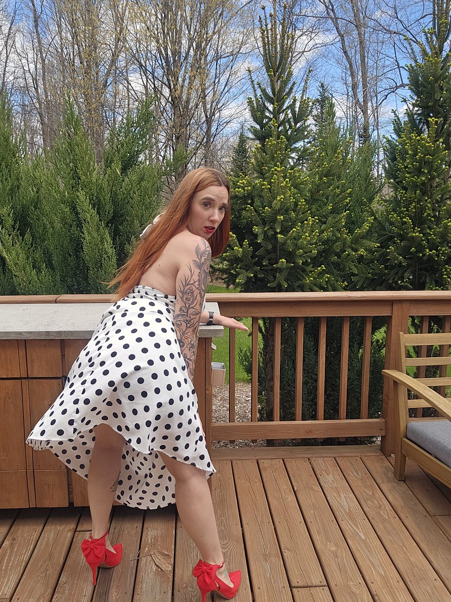 thereal_delilah's tweet photo. You should see what's under this dress https://t.co/7DIaBBTujt