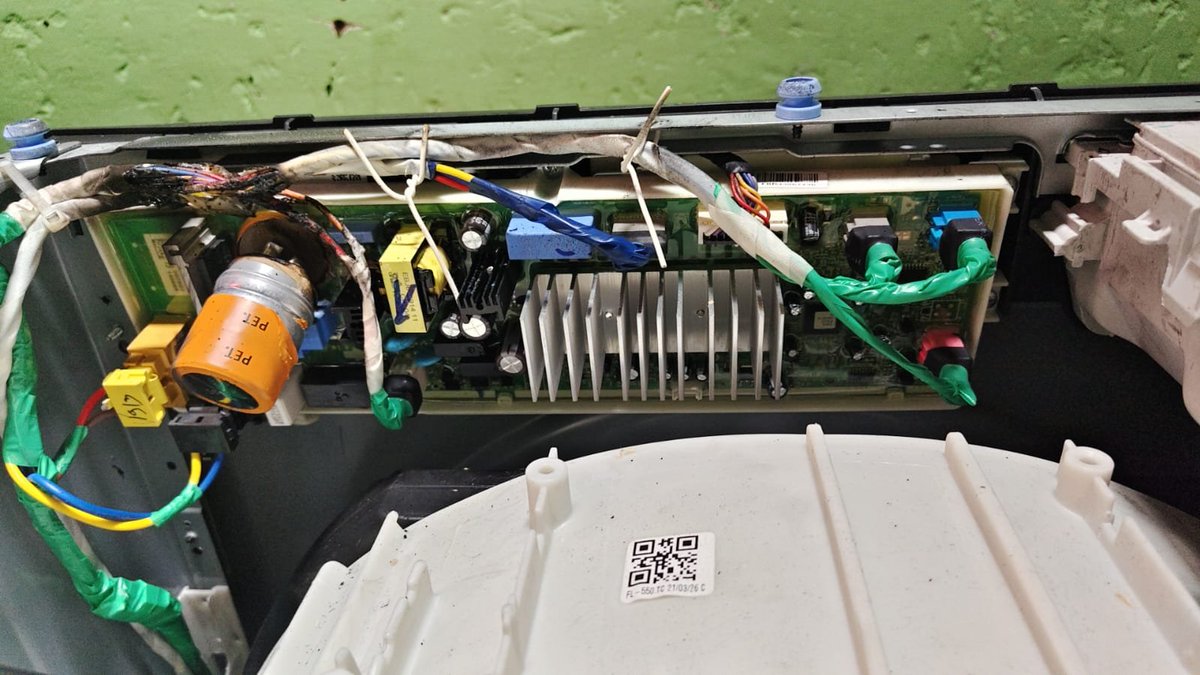 harshithkumar_b's tweet photo. Don't buy LG products! One of the worst service in Arkalgud 573102,Holenarasipura573211,Channarayapatna573116,these locations.The washing machine broke down just three months after I bought it, and now they are asking for ₹8,000 to repair it! 
@LGE_Global @lg_india @LGCommercial https://t.co/Z7MVtQMkTS