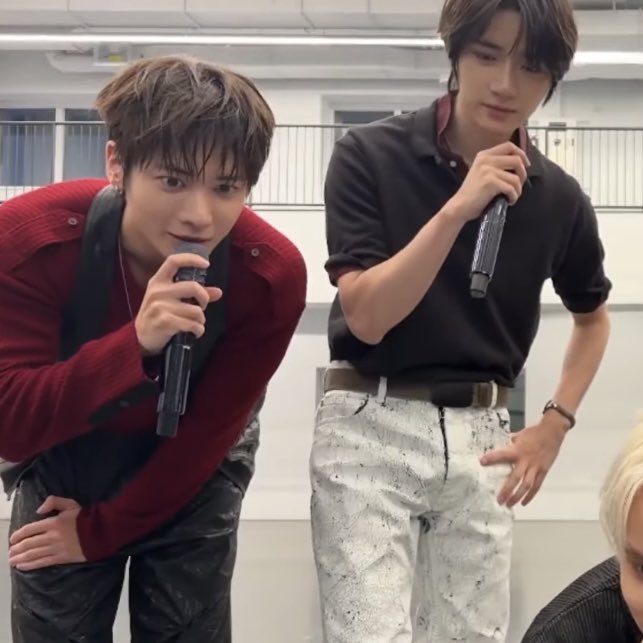beomwrite's tweet photo. bg looks so daddy here i need him to fuck bbg th until he cried whimpering a mess and his hole all lose up and full of his cum until its leaking https://t.co/KN4aYfI1bF