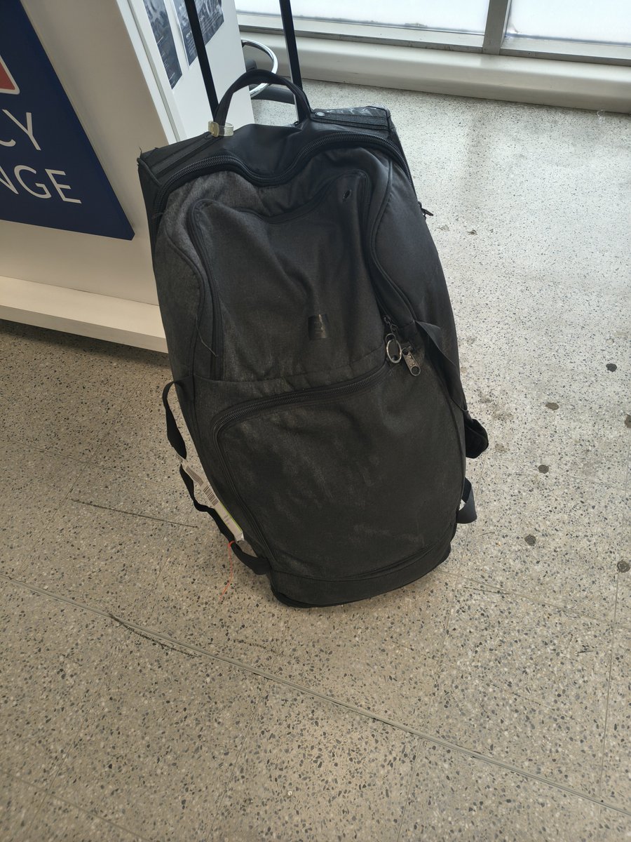dcorrigangolf's tweet photo. Not great when it takes twice as long for my bag than it took for my flight 😡40min flight 80 mins waiting for bags and also clothes soaked 😡
@EDI_Airport #hiremorestaff @ryanair https://t.co/9CtwBn9pVH