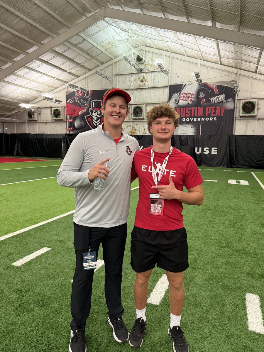 oliverjsiegle's tweet photo. I had an incredible time at Austin Peay yesterday. Thank you to @CoachFarisAPSU and @ashlynmwood for hosting me and @CoachSpur_APSU and @j_lloyd5 for the great conversation. I loved the @GovsFB atmosphere and culture! #letsgopeay

@AthleteLevel @CoachTBarr @PPathApp @BuckFitz @NCEC_Recruiting @615Preps @1CoachBailey @PRCoachBrim @PrepRedzoneTN @CSmithScout