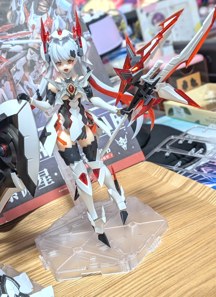 fn_don's tweet photo. 紫微星・白ようやく完成〜
蛇ちゃんが全然自立してくれなくて��蛇っぽいポーズが中々とれない😭

でもこのデカさと可動とギミックついてこのお値段、めちゃくちゃコスパ良いしオモロでした◎
飾る場所どうしようね〜 https://t.co/9AEzCSeO9E