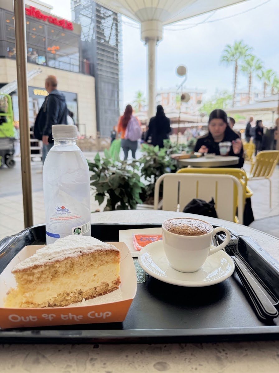 dilekkoc777's tweet photo. Sunday ☕️🌧️ https://t.co/uDtmFhOQaM