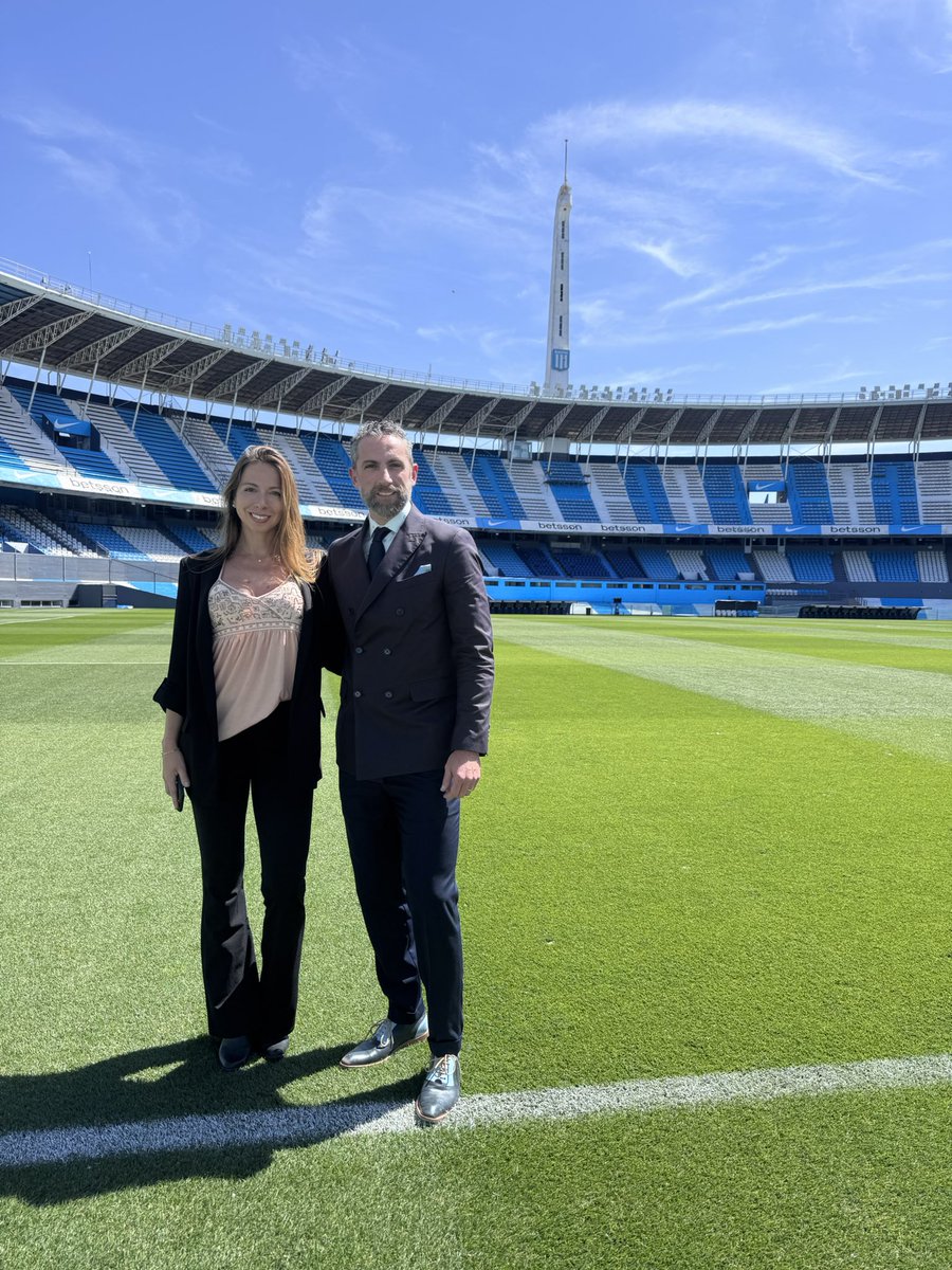 GRedaelli's tweet photo. Nos llena de orgullo seguir formando parte de esta gran historia 🥂

Gracias @RacingClub 🩵 siempre junto, siempre por más 💪

https://t.co/QPqWkgxRPd https://t.co/y7BE8G1BOU