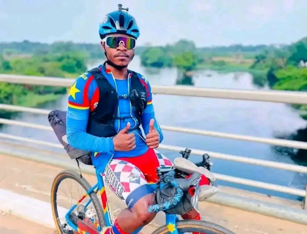 JeanEkila's tweet photo. Et si l’on décorait Miguel, ce héros décédé pour la paix de la République, au même titre que nos Léopards et Fally Ipupa ?

Normalement, avant de l’enterrer, il fallait que la dépouille du cycliste Miguel soit accompagnée d’une enquête bien déterminée afin d’établir les responsabilités et de permettre l’organisation de ses obsèques.

Cela permettrait à sa famille de se dire que son fils a mené un combat noble, reconnu et considéré à sa juste valeur.