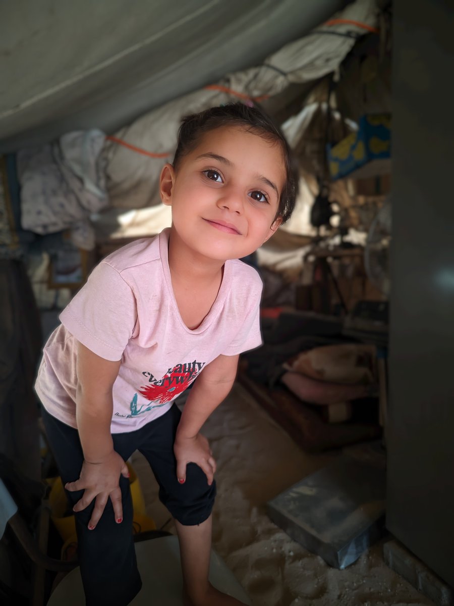 LayanFromGaza1's tweet photo. I'm layan from gaza 🍉 🍉 
⛺ Our Crowdfunding Campaign: https://t.co/U5o2HiljaG https://t.co/igTfcSWhX3
