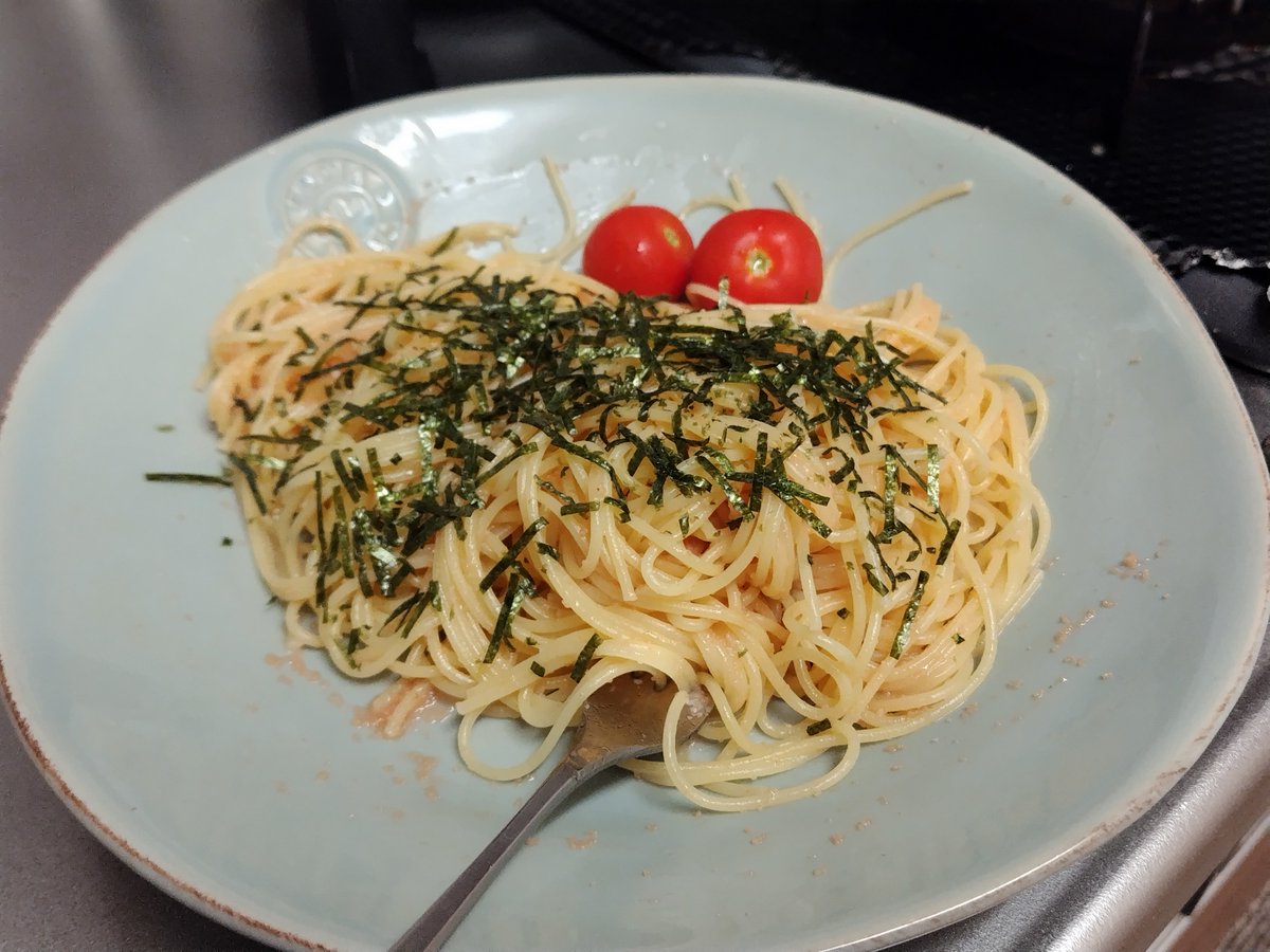 Kuki_Kakeru_'s tweet photo. 【とある雪民の生活：264日目】
朝：タラコパスタ、ミニトマト
昼：焼きそば
夜：いなり寿司、豚汁もどき
計 1957kcal 運動込み
間食：プロテイン
運動：ランジ、腕立て、クランチ各50回×2セット、プランク1分×2セット
せめて300日になるまでは続けたい😵‍💫 https://t.co/FCV8NeOD7h