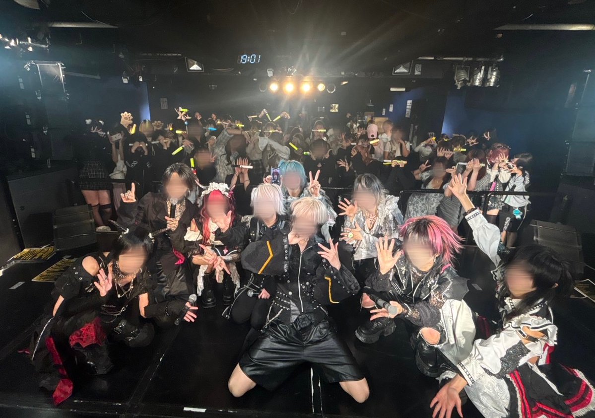 Doku_528's tweet photo. 魅洛みる卒業生誕祭
《 君と見つけるお宝！ここ掘れワンワン🐾 》

ご来場頂いた皆様ありがとうございました🦴 https://t.co/ginVpLKeah
