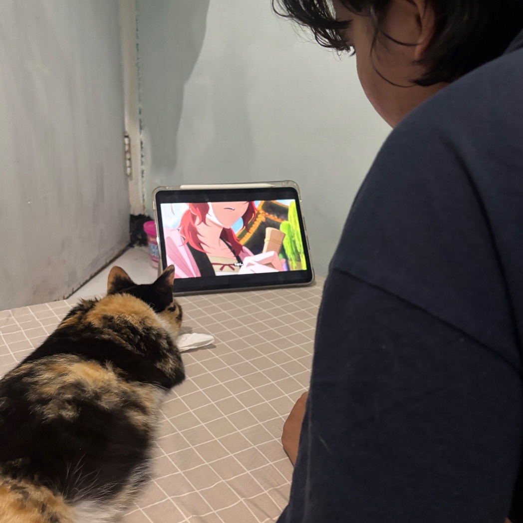 everusout0's tweet photo. seri mio nonton bareng https://t.co/cxdSqujXPI