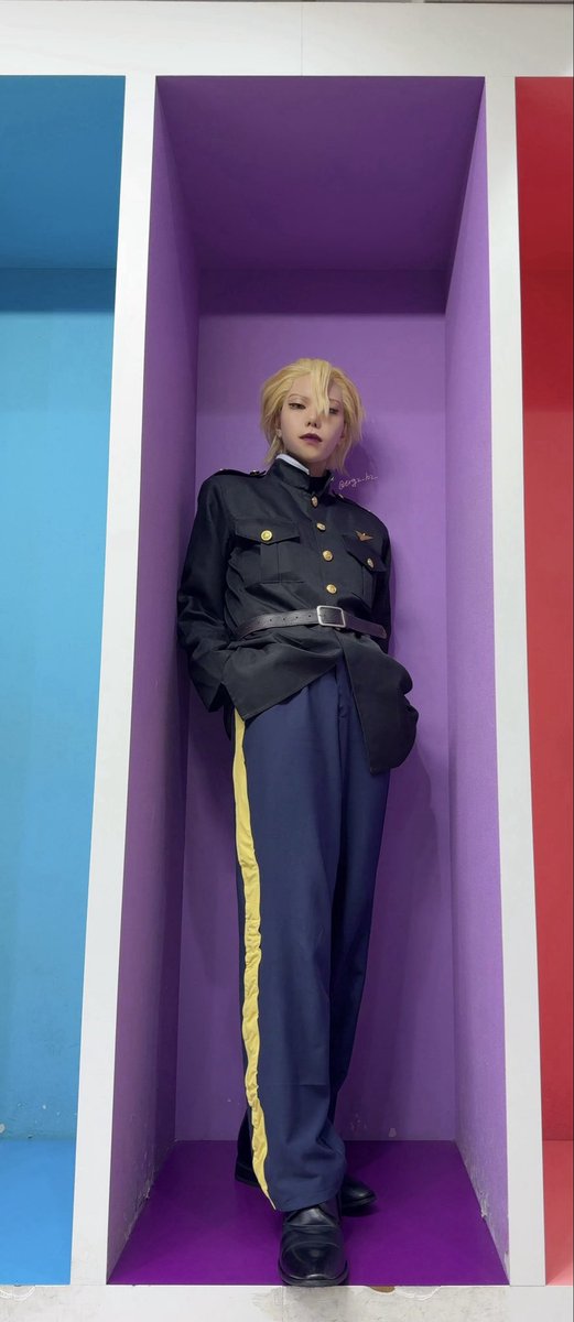 ergz_loz's tweet photo. ⚠️コス注意
初参加･ぼっち参戦で爆速でゼ先生に回収していただき、綺麗に撮っていただきました！
(襟元のﾊﾞｯﾁﾞは紛失した)

ジャンケン大会で早速一発目に景品いただきました😉🫶
とても楽しい一日でした！
#コセット池袋オフ会 
#ストーンワールドオフ https://t.co/gt07NbniA7