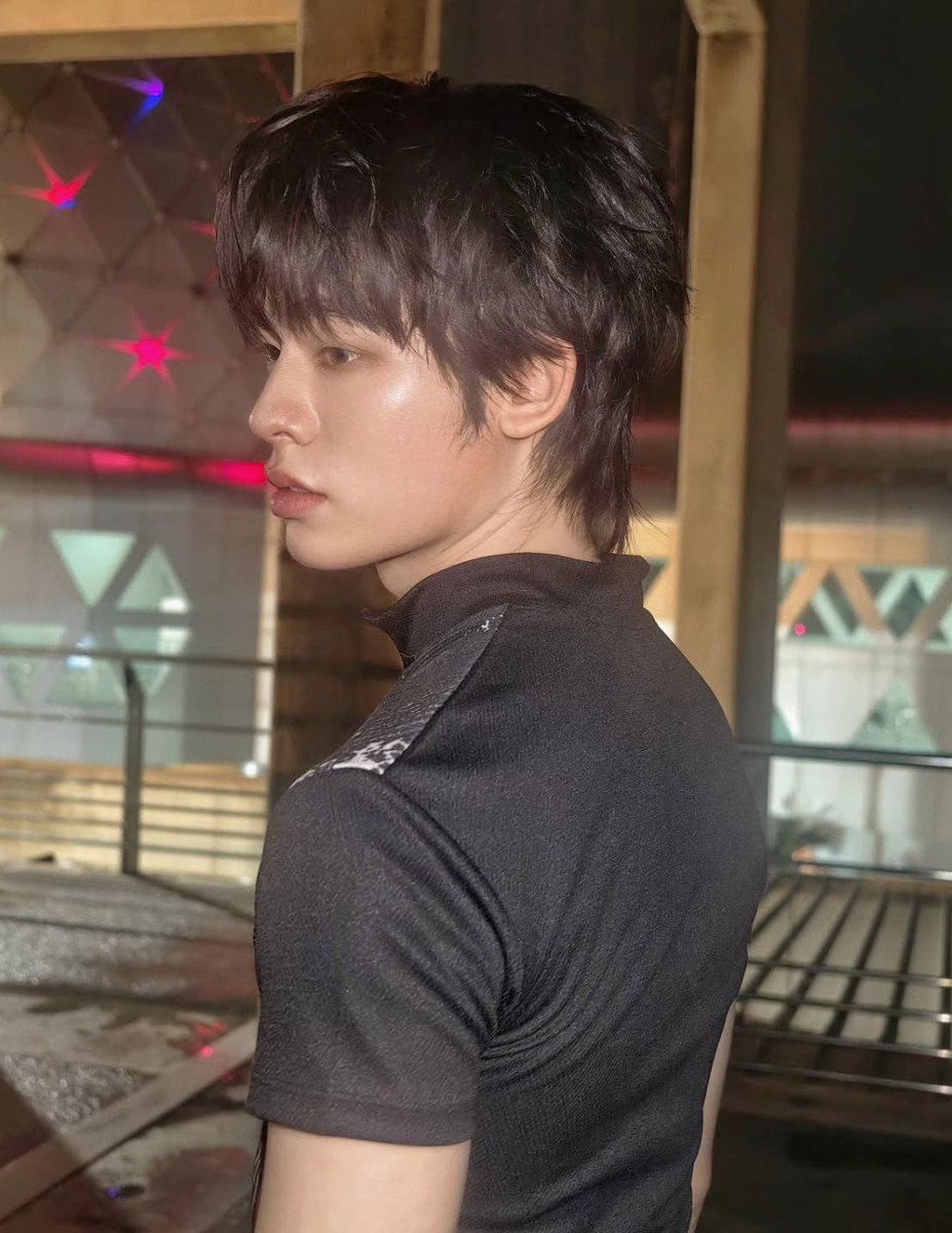jxqpip's tweet photo. ท่าเดียวกันแท้ๆคนนึงเมะตี๋ คนนึงเคะหมวย https://t.co/1X1OAmevST