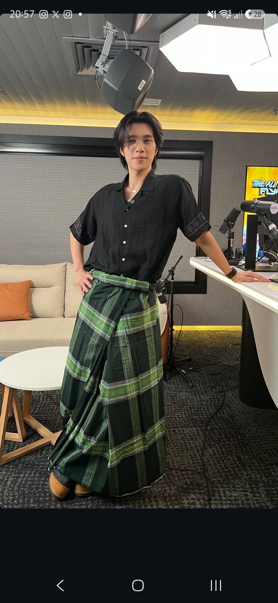 rayuswan's tweet photo. THE WAY HE WORE IT PROPERLY
HENDERY WE GOING ISLAM INSHAALLAH https://t.co/oCl1iS5UNe