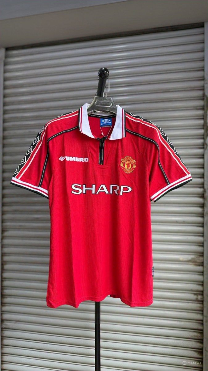 KAMPALACONFIDES's tweet photo. Manchester United; 1994 to 1996.

The Umbro legends. https://t.co/hetxcC7AZr