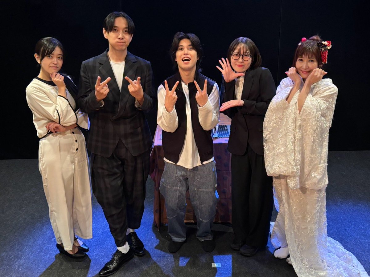 neri53185508's tweet photo. #夜露の道しるべ
全公演終演致しました。
ご来場いただいた皆様、本当にありがとうございました。
無事に終われてホッとしています。
お客様とキャストの皆様の力は偉大だなぁ。 https://t.co/xpDK6lHV5Q