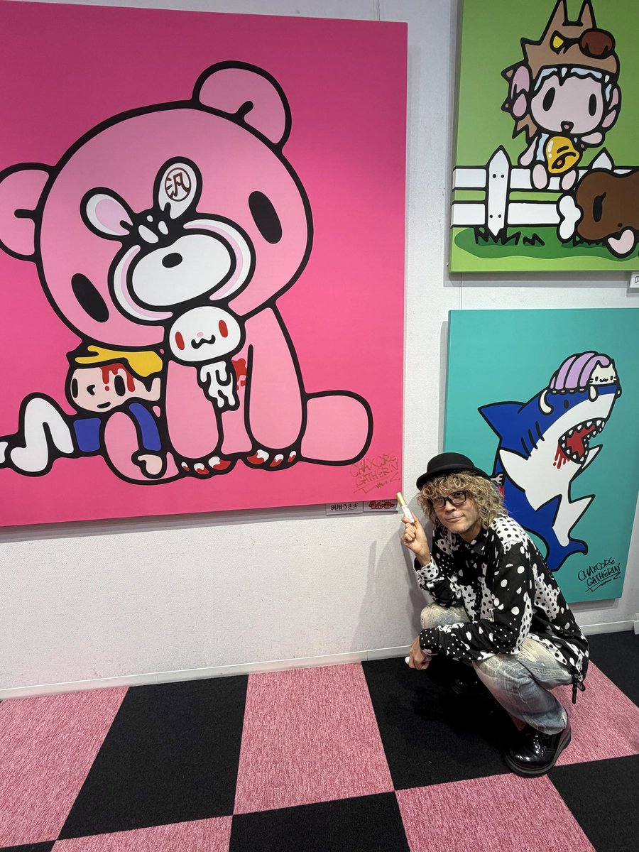 official_gloomy's tweet photo. ／
CHAXCORE GATHERIN’ 
〜グルーミーとゆかいな他人たちSP〜
POP-UP STORE イベントレポート‼️
＼

本日は #森チャック 氏のサイン会でした！
たくさんの方々にお越しいただきました✨
ありがとうございました！

POP-UPストアは引き続き開催中！
新商品が盛り沢山なのでぜひ遊びに来てください🐻💗

📆2026年9月18日(金)〜10月4日(日)
📍表参道Gallery W（東京都渋谷区神宮前4-26-12 2F）https://t.co/dSikauedjp 

#CHAXCORE
#グルーミー
#いたずらぐまのグルーミー
#gloomybear
#原宿キャットストリート