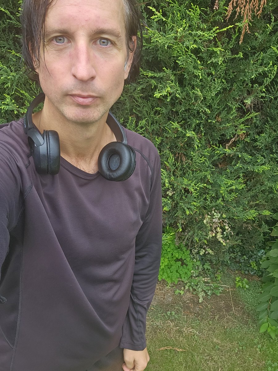 ZebedeeTyke's tweet photo. Day 27 of Sparkstember with what should have been a nice 11 km run. Alas, it was ruined when a furious man got in my way and started aggressively screaming at me! 
🎧Sparks - Annette (Cannes Edition)
#Sparkstember #Sparkstember2026 https://t.co/6Gt2MlSpED