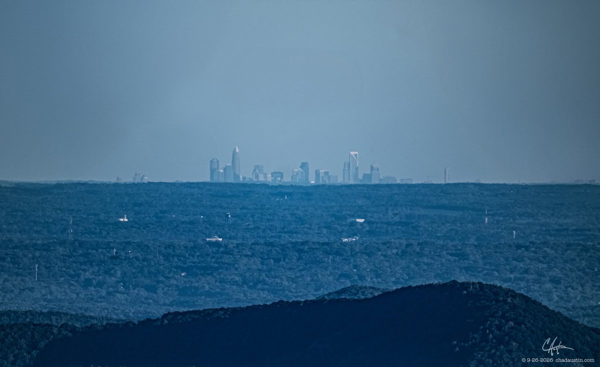 WataugaOnline's tweet photo. 👀 On a low-humidity weekend, you could see the Charlotte skyline from Thunder Hill Overlook on the Blue Ridge Parkway — ~77.5 miles away. Shot by Chad Austin at 1200mm, 12 exposures stacked. 📷 Chad Austin https://t.co/qnwysNcYuz
