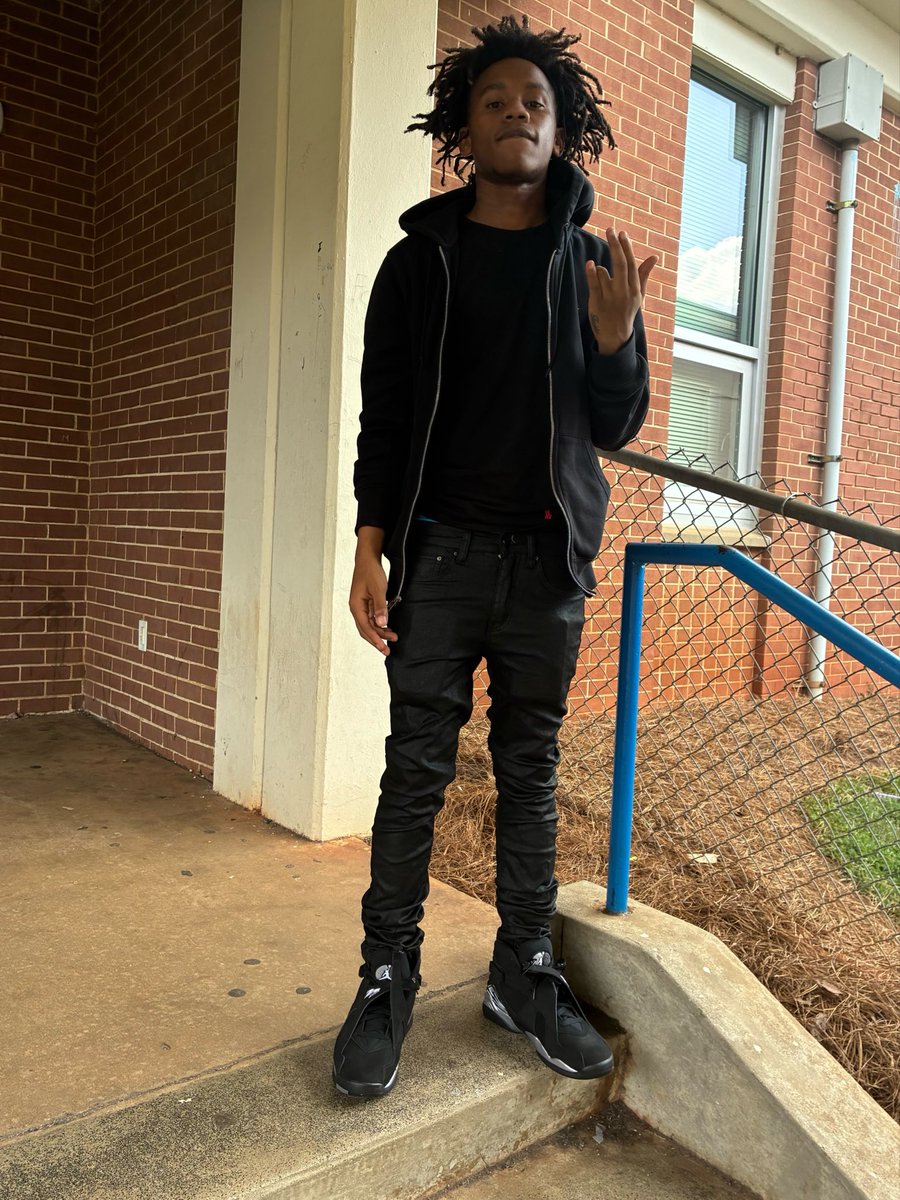 nofaxe404's tweet photo. I need new friends in atl #atl #atlanta #18+ #dekalb #bbc #blockboy #ebonyteen https://t.co/3UC2vOhIuV