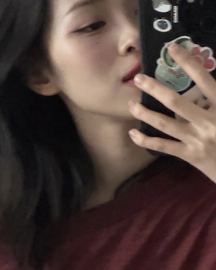 strawbellyjisuu's tweet photo. this ryujin deja vu 

2024                                    2026 https://t.co/osVfHZrNSH