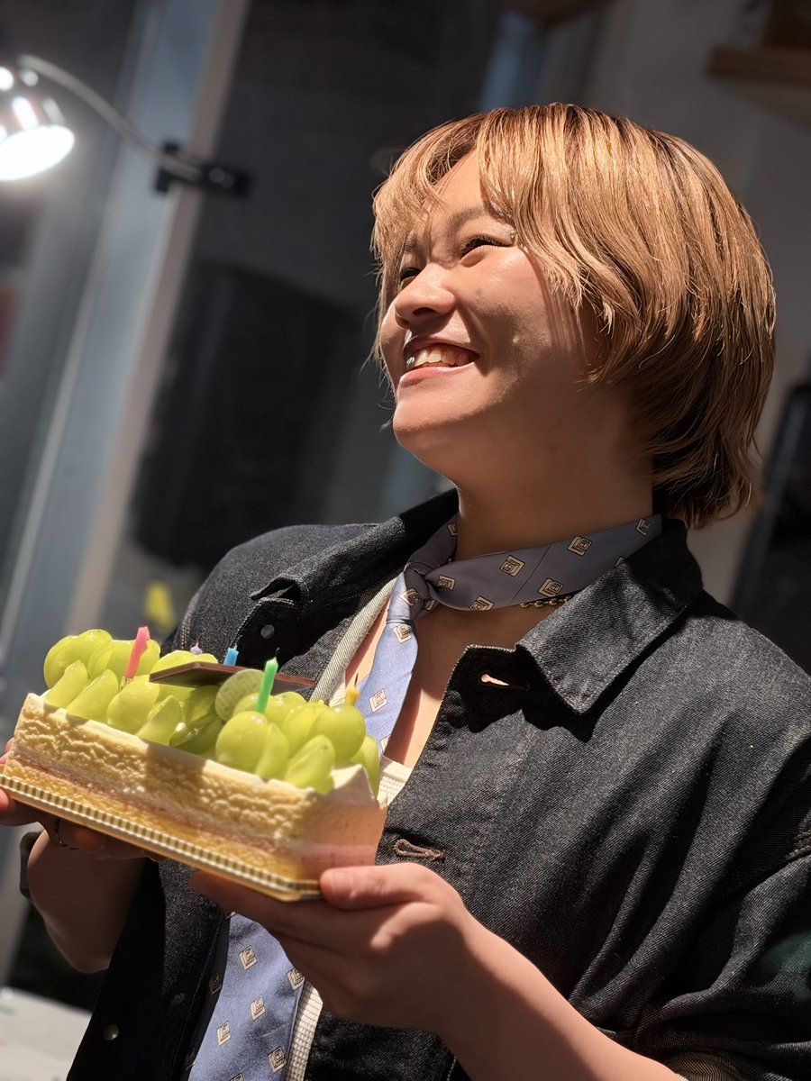 jtuannyia's tweet photo. 2026.9.27
mitsuko birthday MINI one-man🎂
@代々木公園 Veggie Tempo
curry🍛spiceの香りに包まれながらファンのリクエスト曲をたっぷり歌い、後半はmitsukoクイズとbingoでわいわいファンミ🎉
手作り物販もあってファンには最高すぎでした😆
ファンネームは #Lights に!✨
#mitsuko
#Story https://t.co/R562bRbgPo